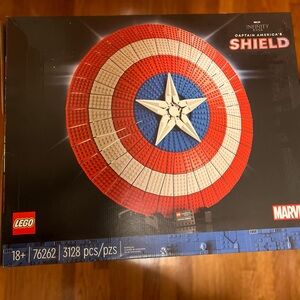 LEGO Captain America’s Shield!! Box is open but no bags are!! New